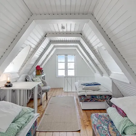 Stunning In With 2 Bedrooms