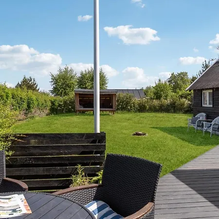 Stunning In With 2 Bedrooms Nyaraló *